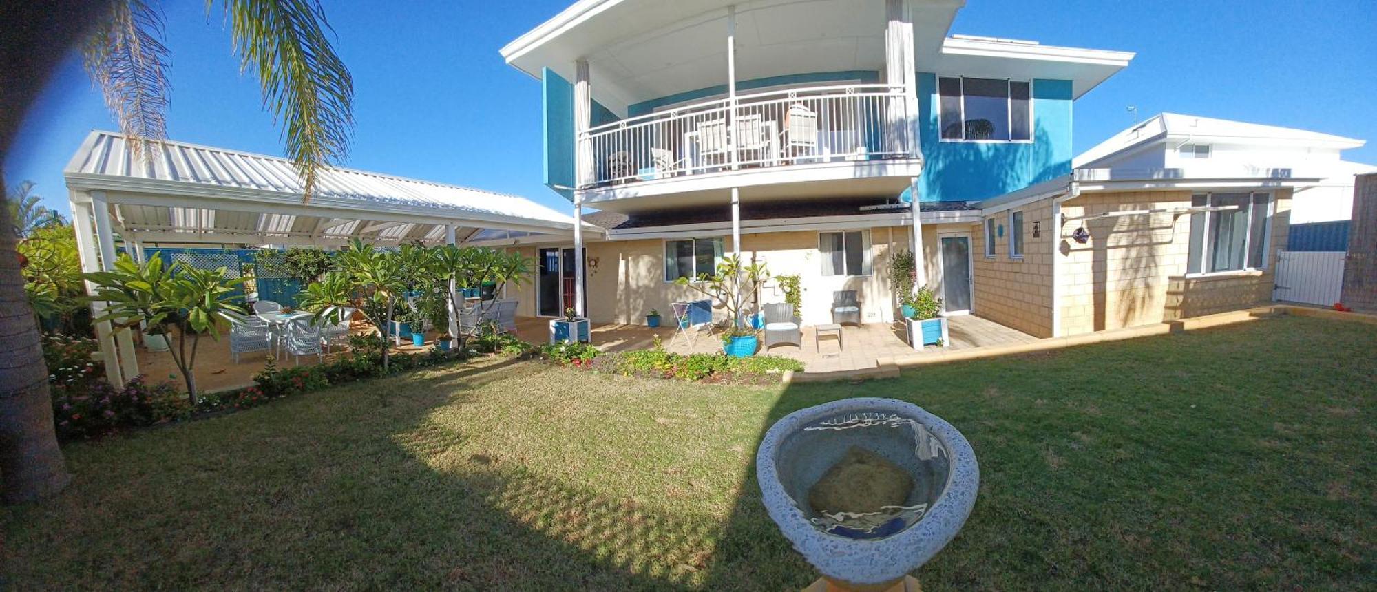 Palm Beach Guest House Рокингем Экстерьер фото