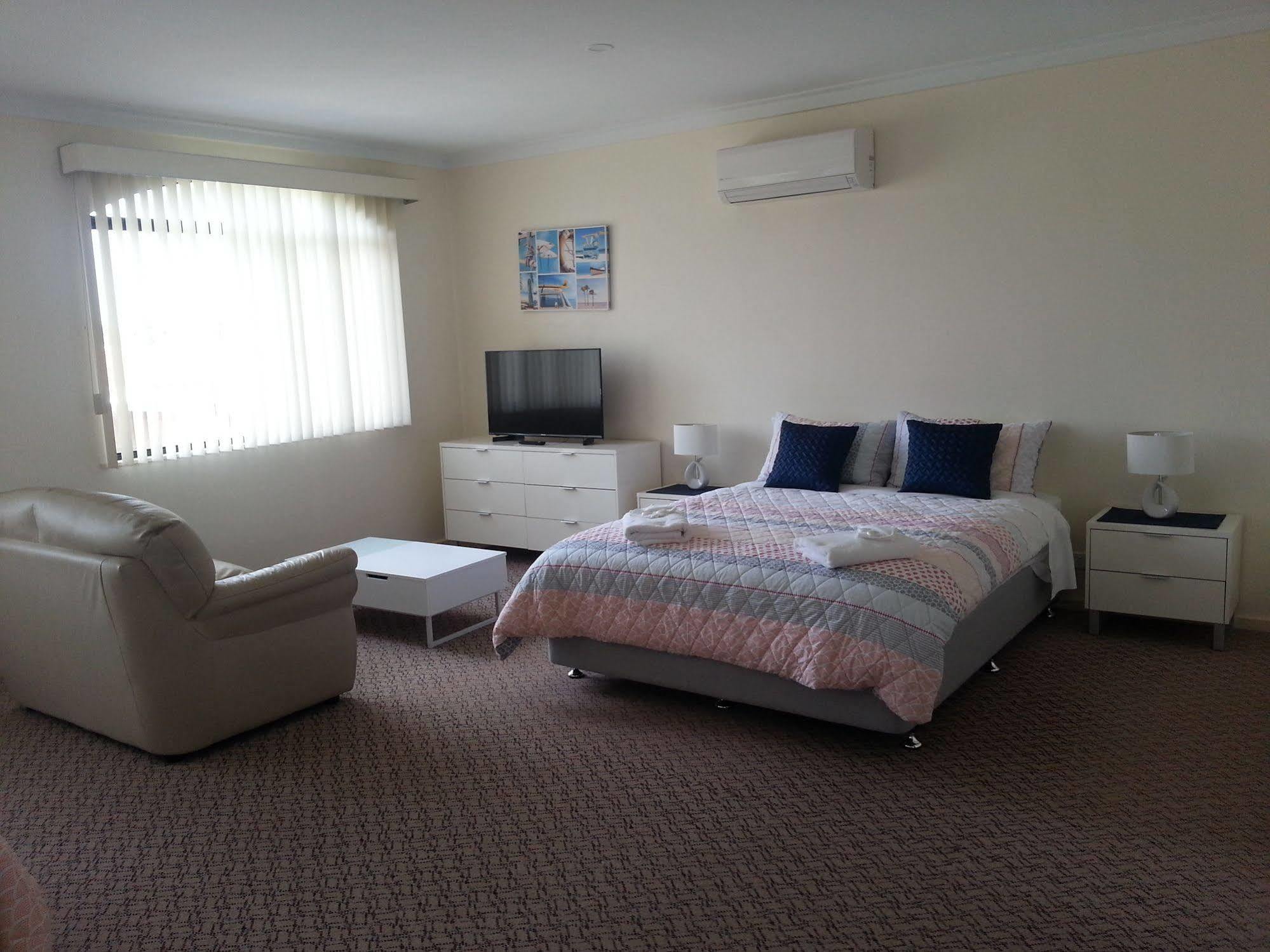 Palm Beach Guest House Рокингем Экстерьер фото